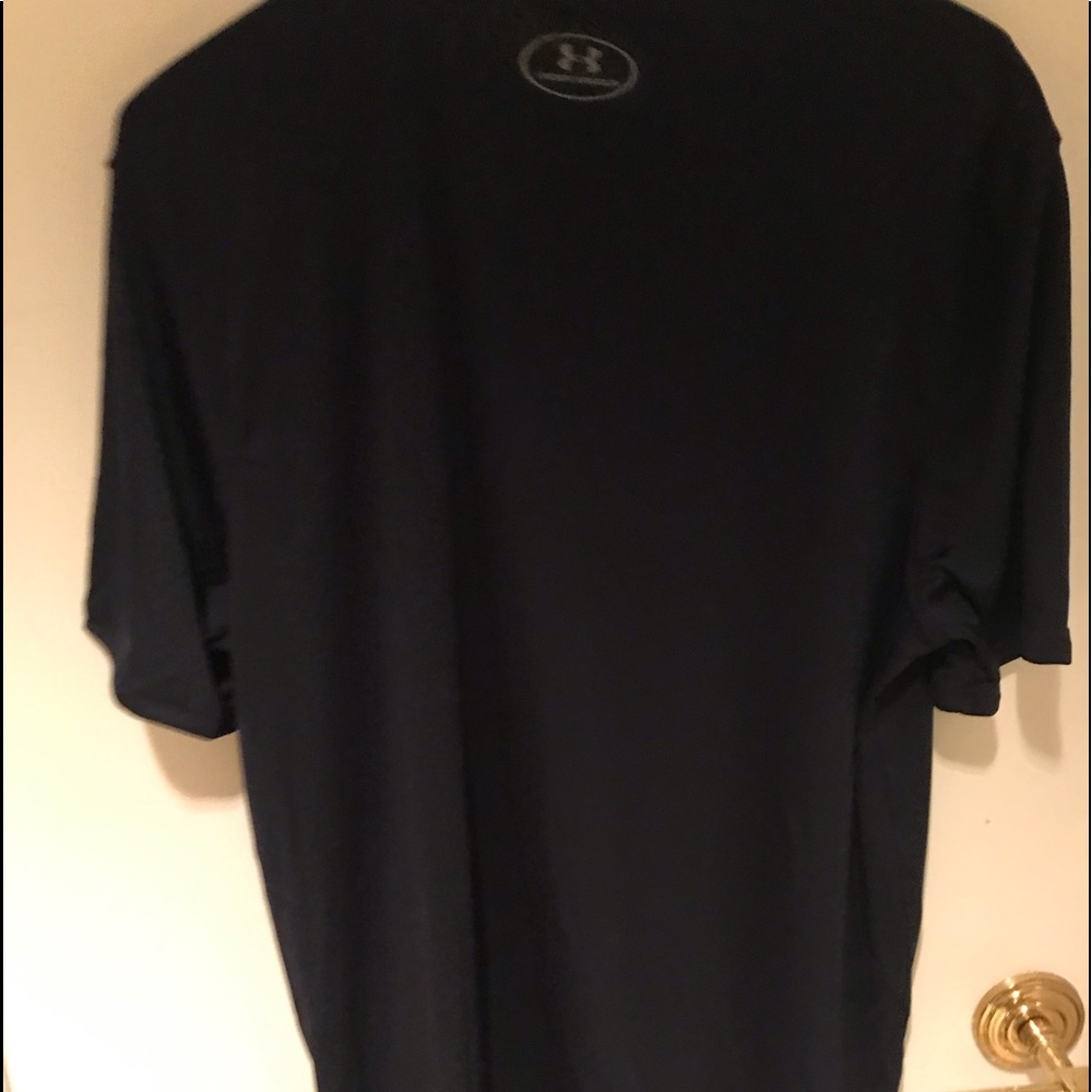MENS UNDER ARMOUR HEAT GEAR SHIRT SIZE MEDIUM !! - Picture 3 of 3